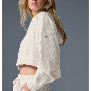 ALO Yoga Women's Cream Ribbed Crop Top AND Matching Pants Set